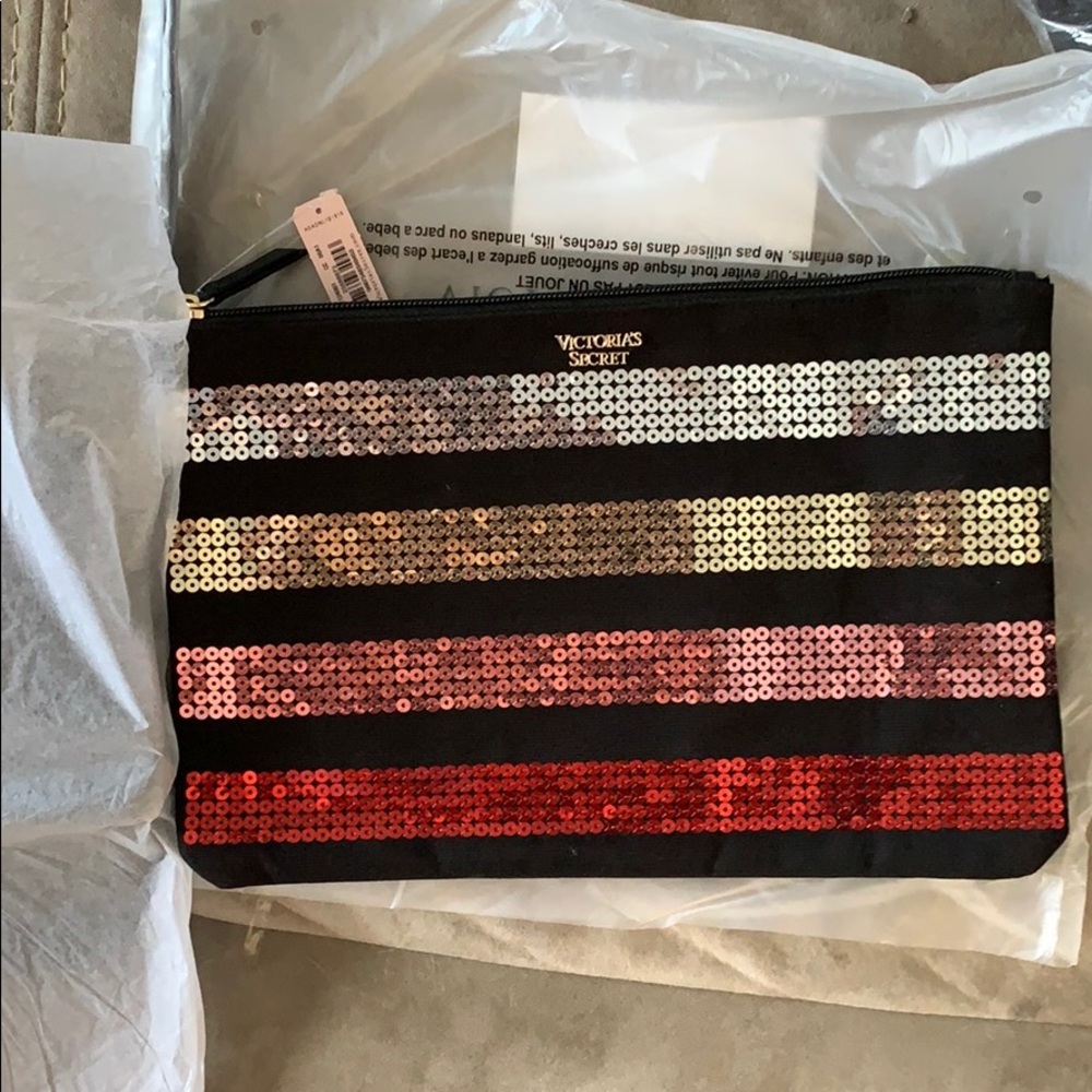 NWT Victoria’s Secret 3 small bags - Picture 6 of 8
